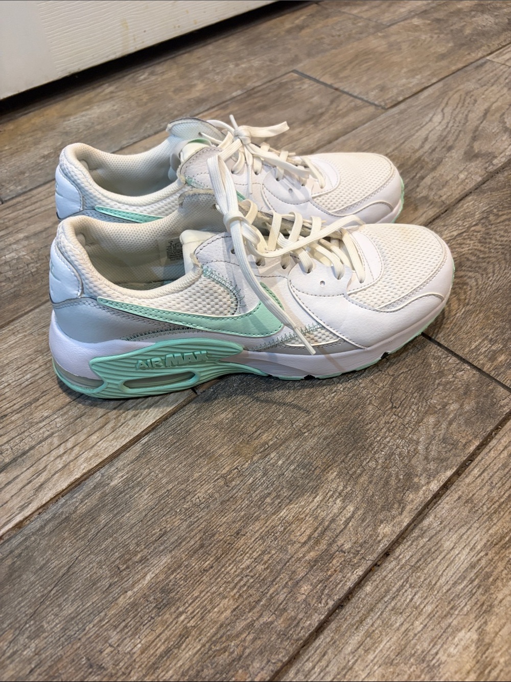 Nike Women’s Air Max Excee White Sneakers with Mint Accents size 9